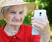 180x146_grandma-smartphone