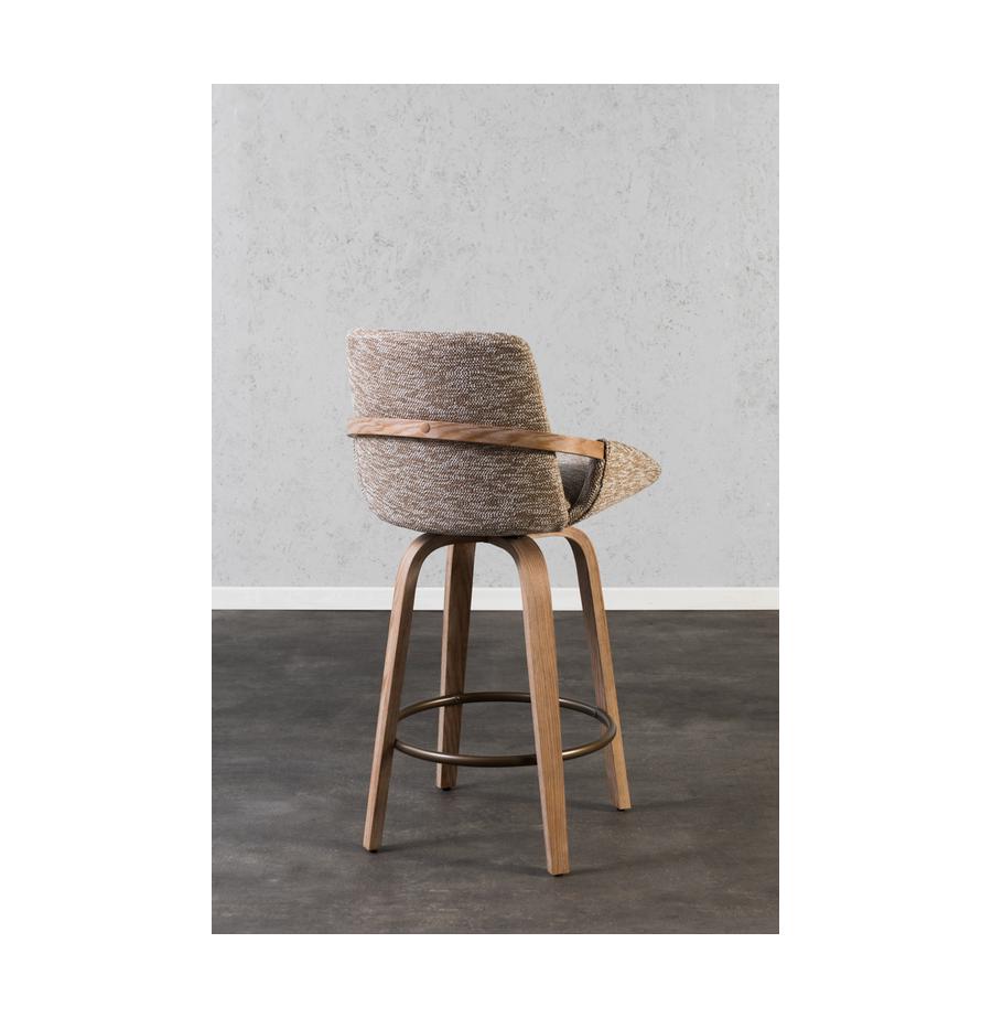 resized_667X1000 JUNE WEB-75_