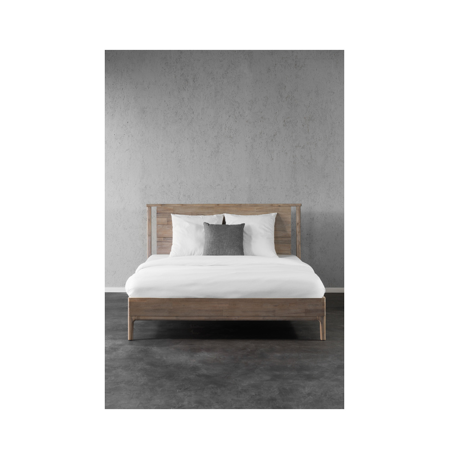 RK8_1398-EditJanuary  667X1000 web