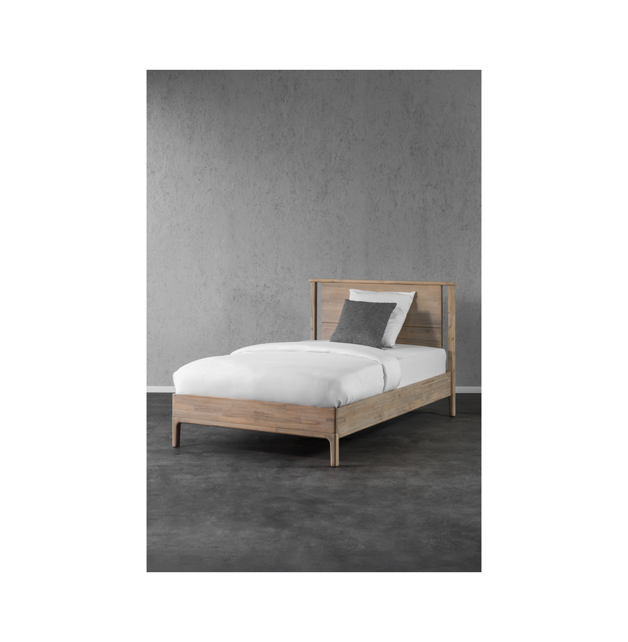 RK8_1423-EditJanuary  667X1000 web